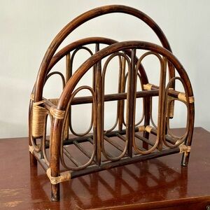 Vintage Bamboo Rattan magazine record album rack, 70s vintage decor